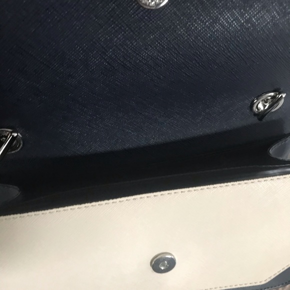 🌺Calvin Klein Crossbody NYO bag🌺 - Picture 5 of 5